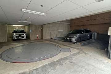 敷地内駐車場（屋内機械式）