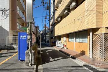 敷地南側の前面道路