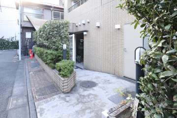 駐輪場の出入口