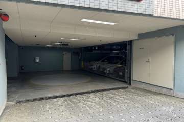 敷地内駐車場（屋内機械式）