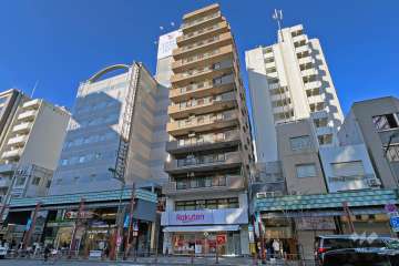 ライオンズマンション浅草雷門の外観（南東側から）