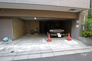 敷地内駐車場（屋内平面式）