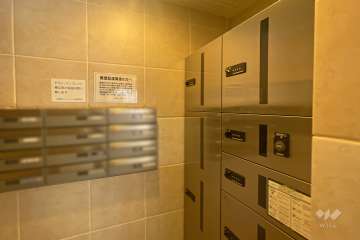 宅配ボックスと共用ポスト