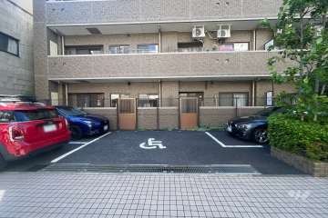 敷地内駐車場（屋外平面式）