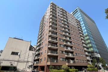 朝日上野マンションの外観（南東側から）　