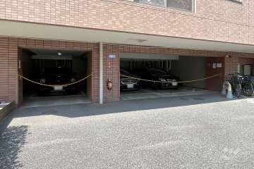 敷地内駐車場（屋内平面式）