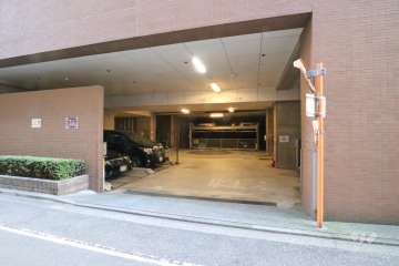 駐車場の出入り口　