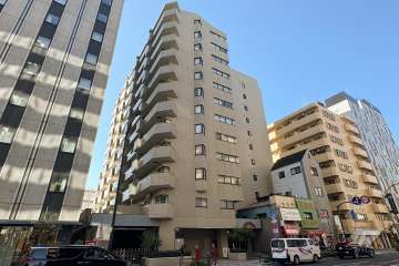 クレッセンコート浅草の外観（北東側から）