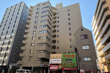 クレッセンコート浅草の外観（北西側から）