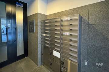 宅配ボックスと共用ポスト