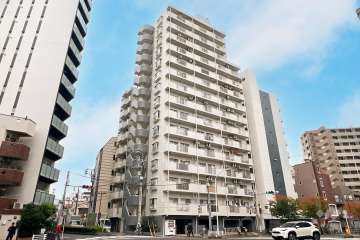 ノバ浅草の外観（西側から）