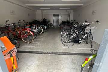 駐輪場とバイク置場