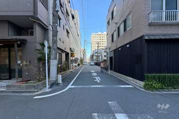 敷地北側の前面道路