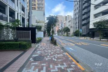 敷地北西側の前面道路