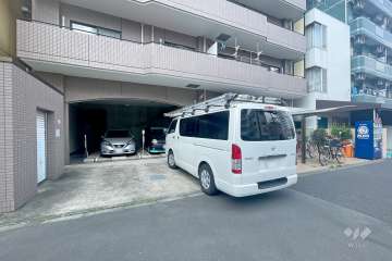 敷地内駐車場（屋内機械式）