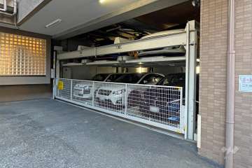 敷地内駐車場（屋内機械式）