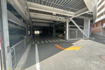 1番館近くの敷地内駐車場（屋内機械式）