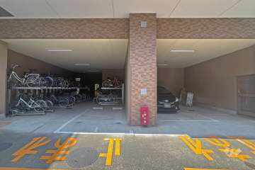 敷地内駐車場（屋外平面式）