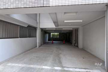 敷地内駐車場（屋内平面式）