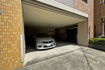 敷地内駐車場（屋内平面式）