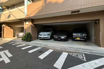 敷地内駐車場（屋内平面式）