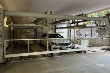 敷地内駐車場（屋内機械式）