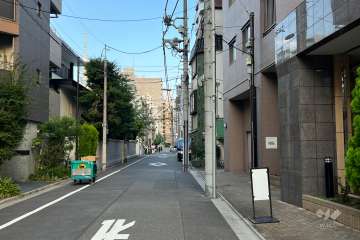敷地北側の前面道路