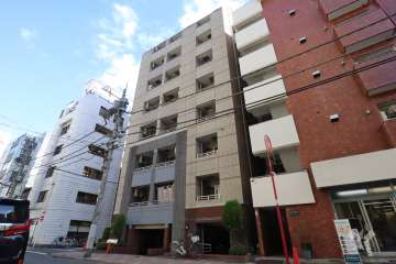コアマンション御徒町フリージオの外観(南西側から)