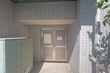 屋内に設けられた駐輪場