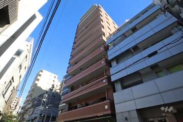 コアマンションフリージオ上野の外観(西側から)