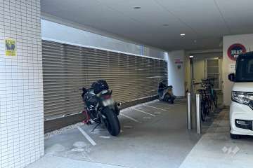 バイク置き場