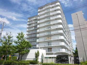 日商岩井香櫨園マンション2号棟の外観（南西側から）
