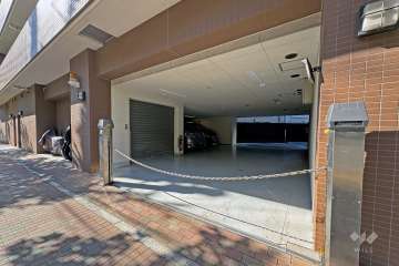 駐車場の出入り口