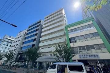 アデッソ上野ベレッツアの外観（西側から）