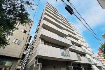 アーバンキャッスル根岸の外観（南西側から）