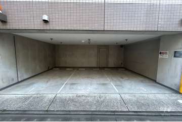 敷地内駐車場（屋内平面式）