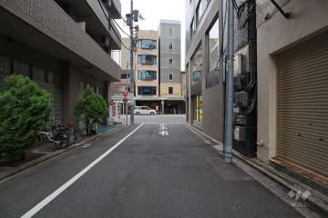 敷地北側の前面道路　