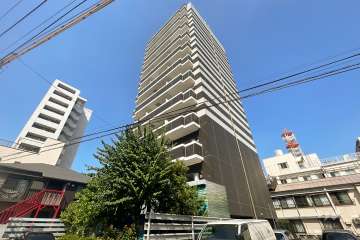リファイズエクスクルーシブの外観（南西側から）