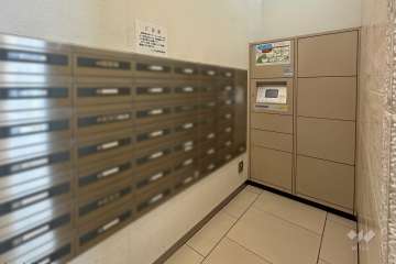 宅配ボックスと共用ポスト