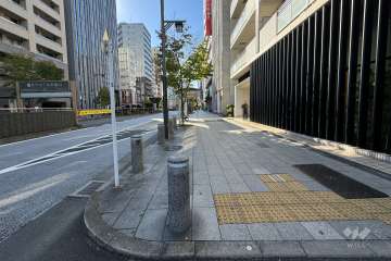 敷地東側の前面道路