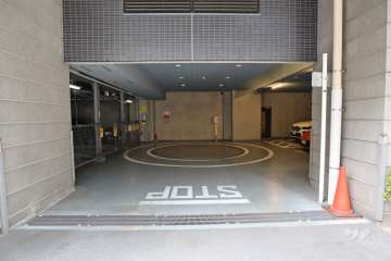 駐車場の出入口