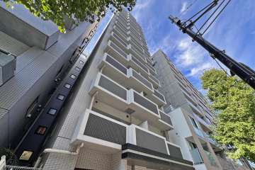 フィース蔵前の外観（南側から）