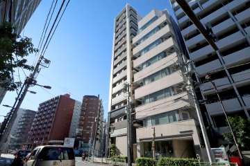 ライオンズ東京根岸グランフォートの外観(東側から)