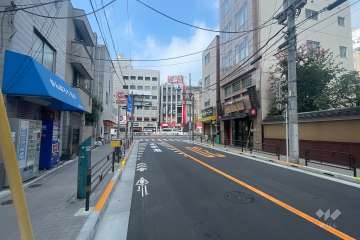敷地の西側前面道路（北側から）