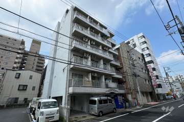 スカイコート浅草第3の外観（東側から）