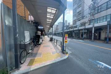 敷地南東側の前面道路