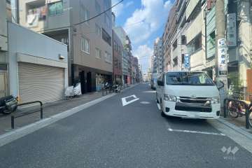 敷地西側の前面道路　