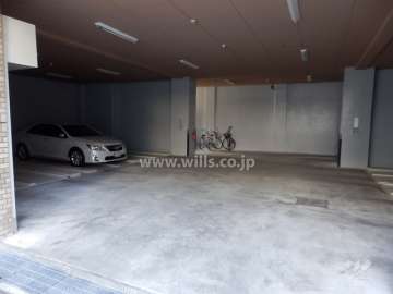 敷地内駐車場（屋内機械式）