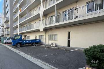 敷地内駐車場（屋外平面式）