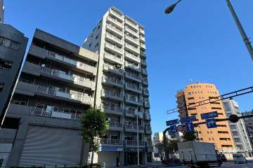 ペガサスマンション浅草の外観（南西側から）